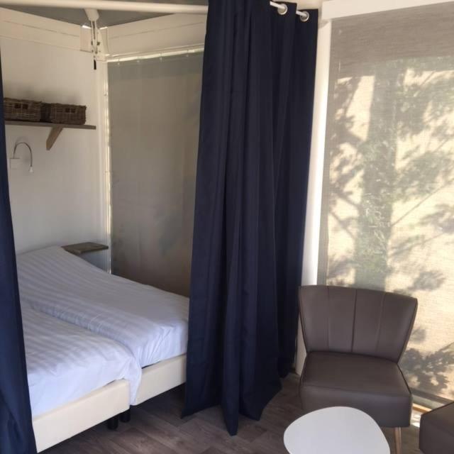 Hotel Safaritent Glamping Tent Nabij Sint Maartenszee à Sint Maartensvlotbrug Extérieur photo